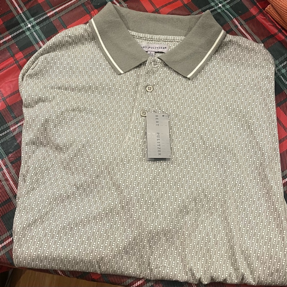 Golf top/ Short sleeved collared shirt